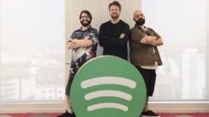 O podcast brasileiro França e o Labirinto chega oficialmente no Spotify!