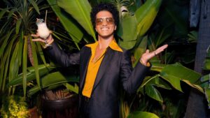 Bruno Mars anuncia quatro shows no Brasil e emociona público!
